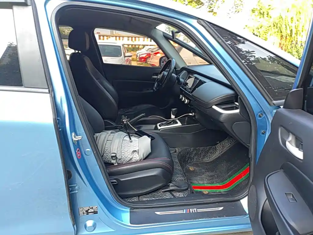 Honda Fit — фото 25