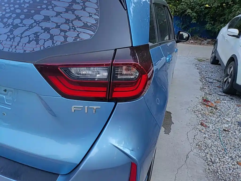 Honda Fit — фото 8