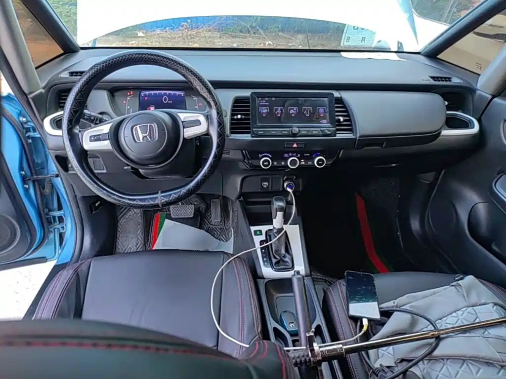 Honda Fit — фото 10