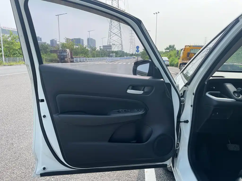 Honda Fit — фото 11