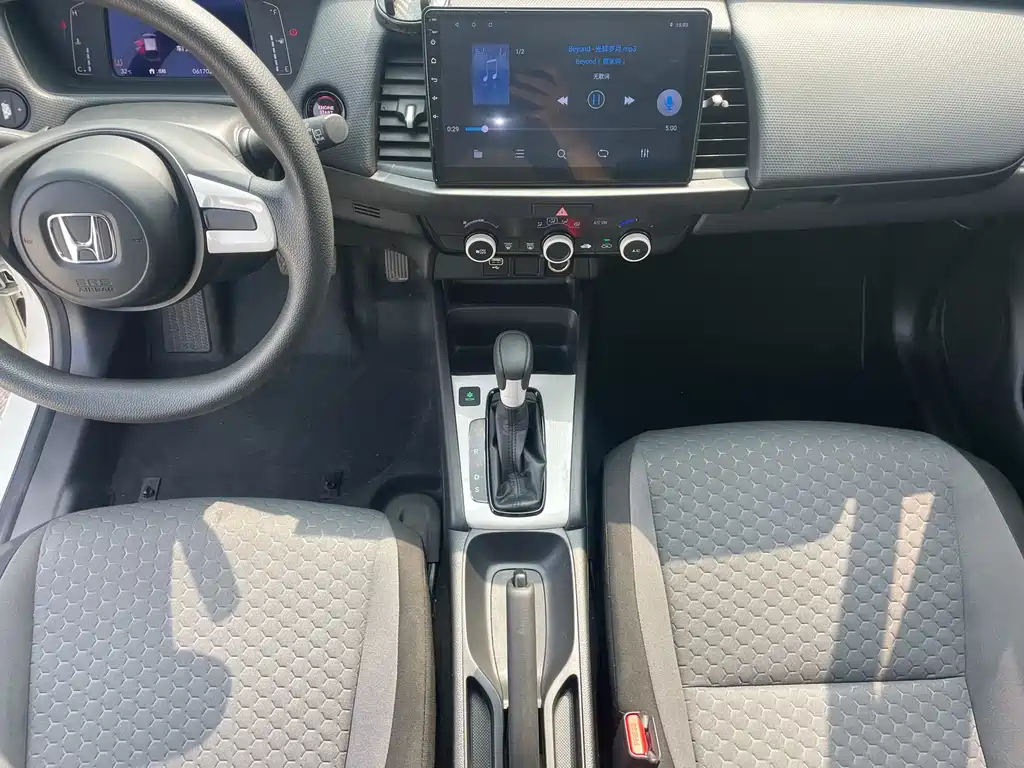 Honda Fit — фото 21