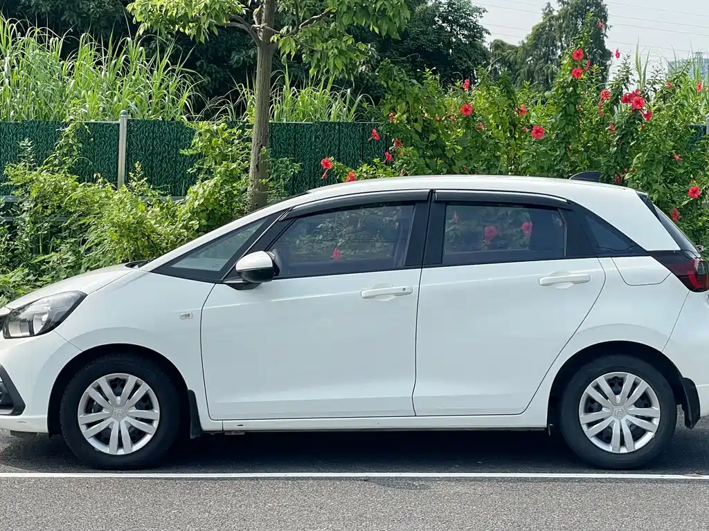 Honda Fit — фото 6