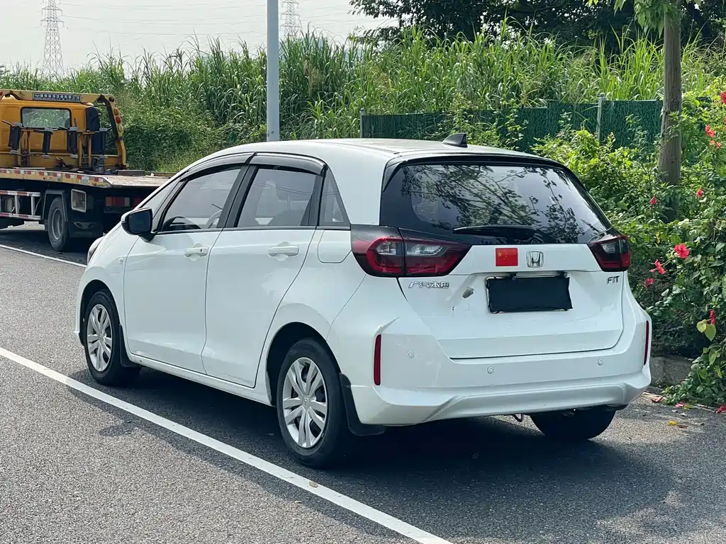 Honda Fit — фото 7