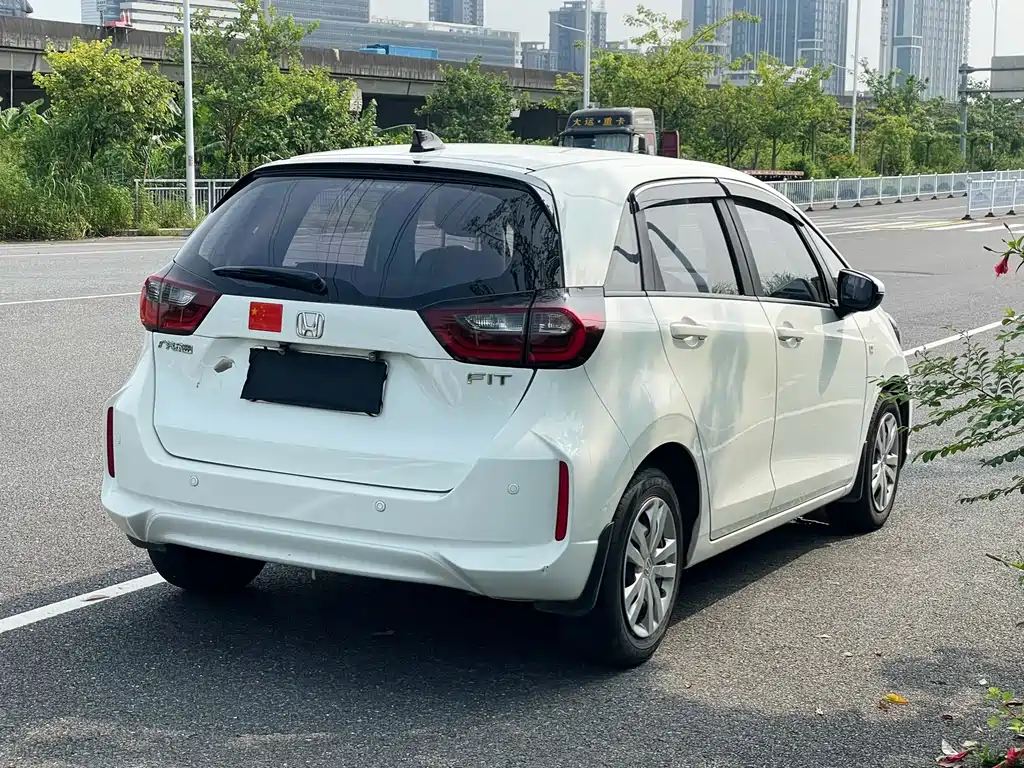 Honda Fit — фото 9