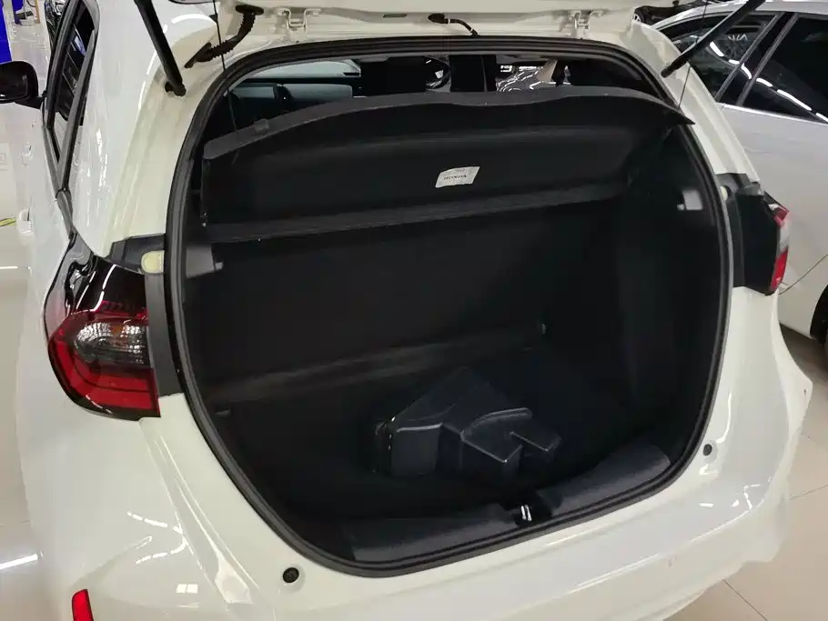 Honda Fit — фото 4