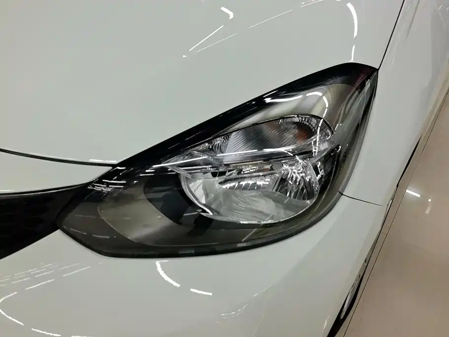 Honda Fit — фото 5