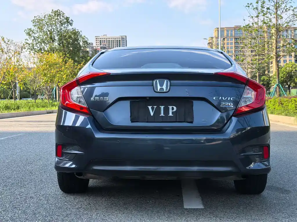 Honda Civic — фото 8
