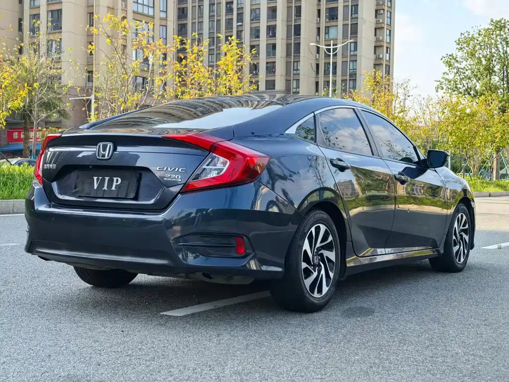 Honda Civic — фото 9