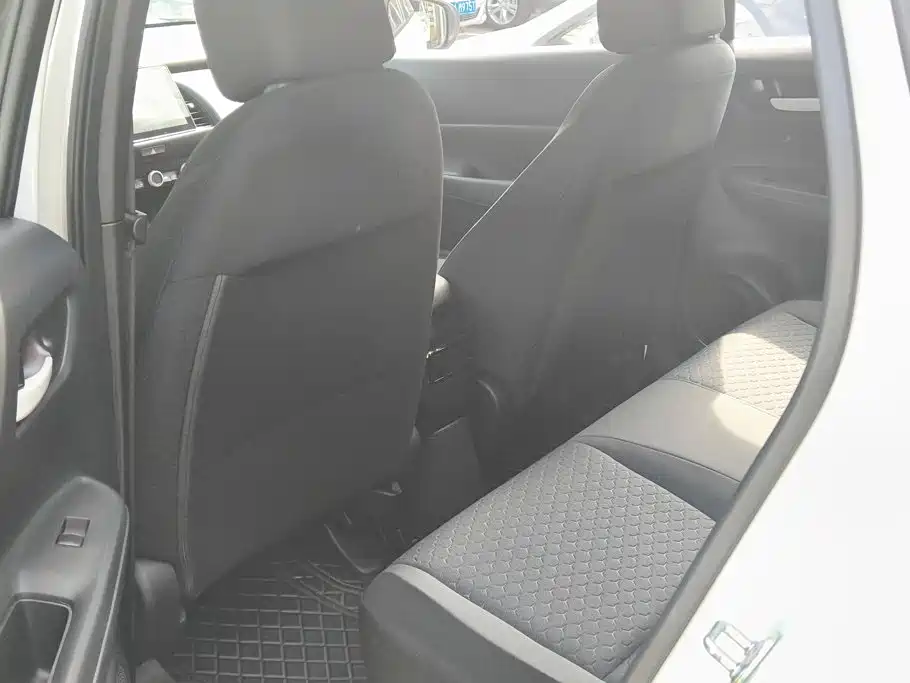 Honda Fit — фото 11