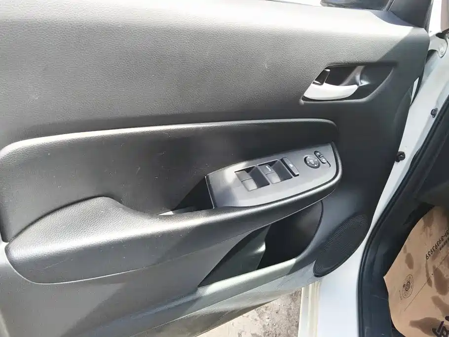 Honda Fit — фото 7