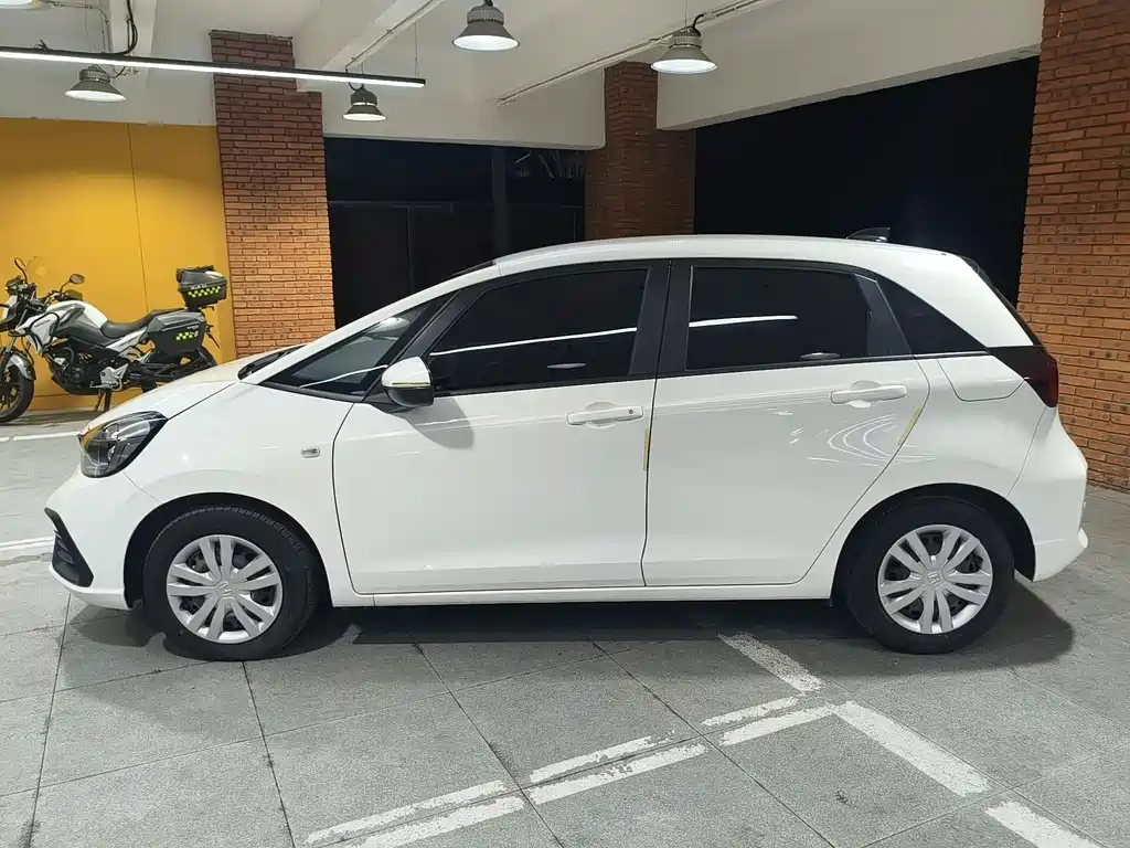 Honda Fit — фото 2