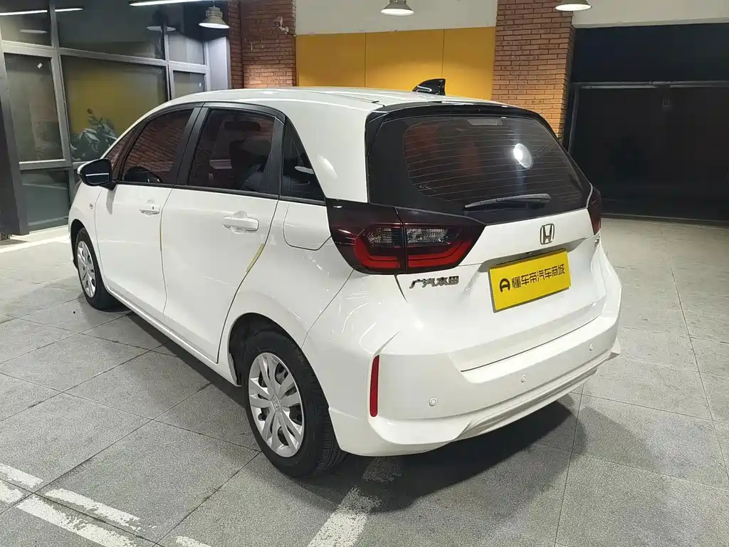 Honda Fit — фото 3