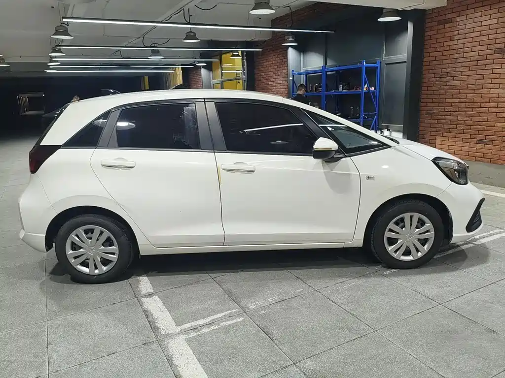 Honda Fit — фото 5