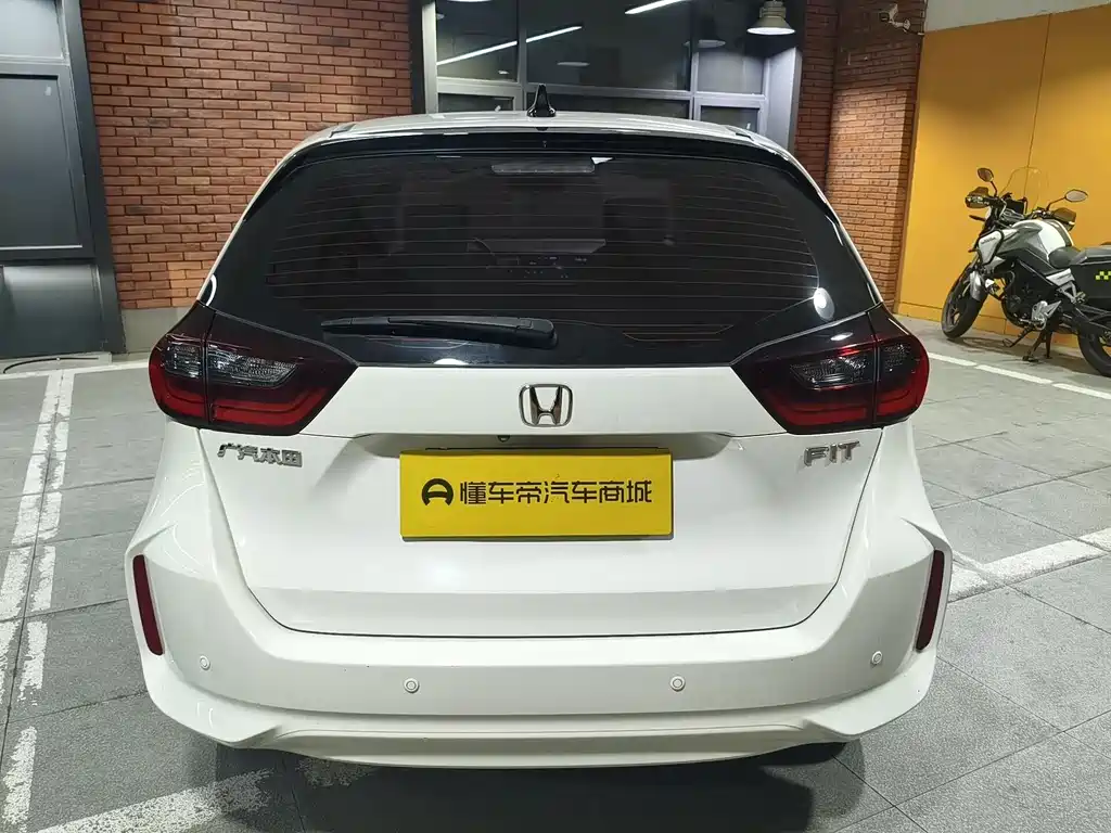 Honda Fit — фото 8