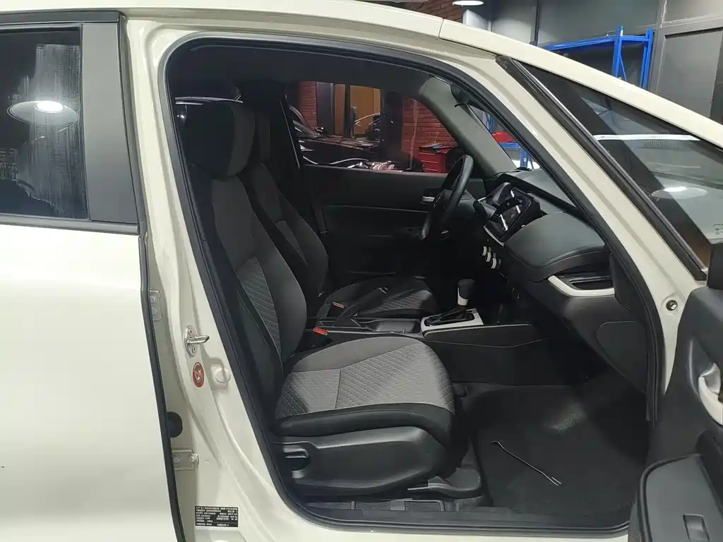 Honda Fit — фото 10