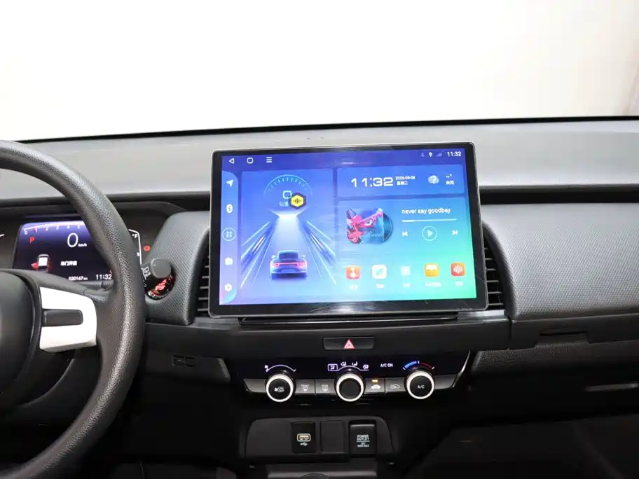 Honda Fit — фото 14