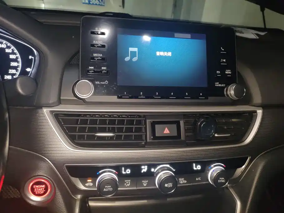 Honda Accord — фото 13