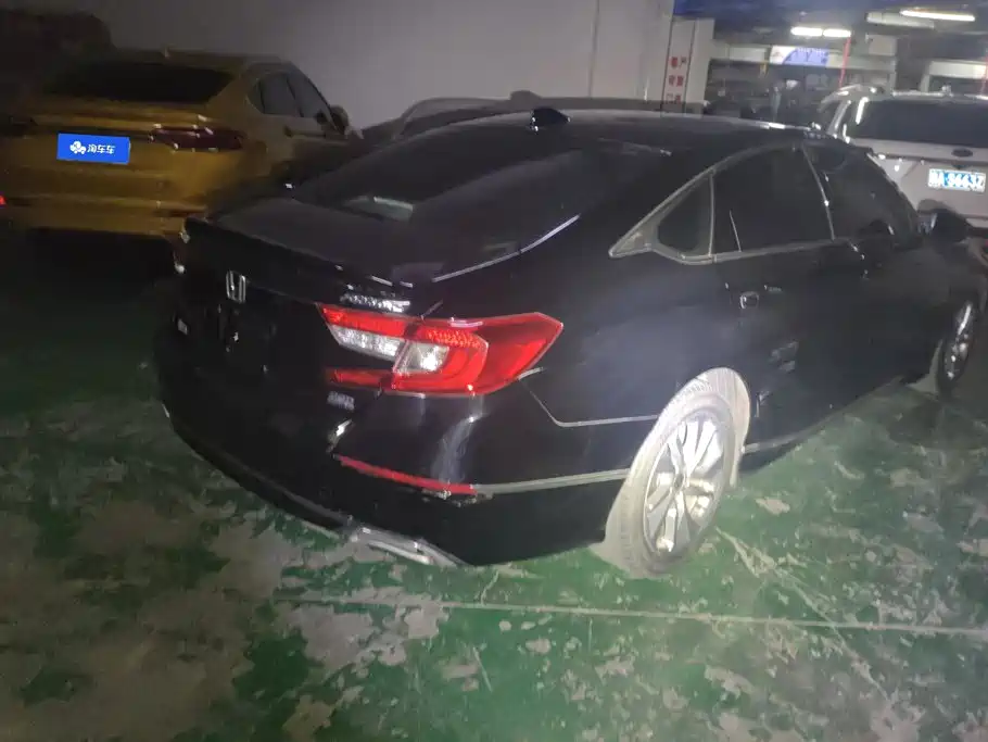 Honda Accord — фото 3