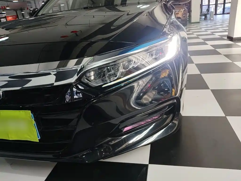 Honda Accord — фото 24