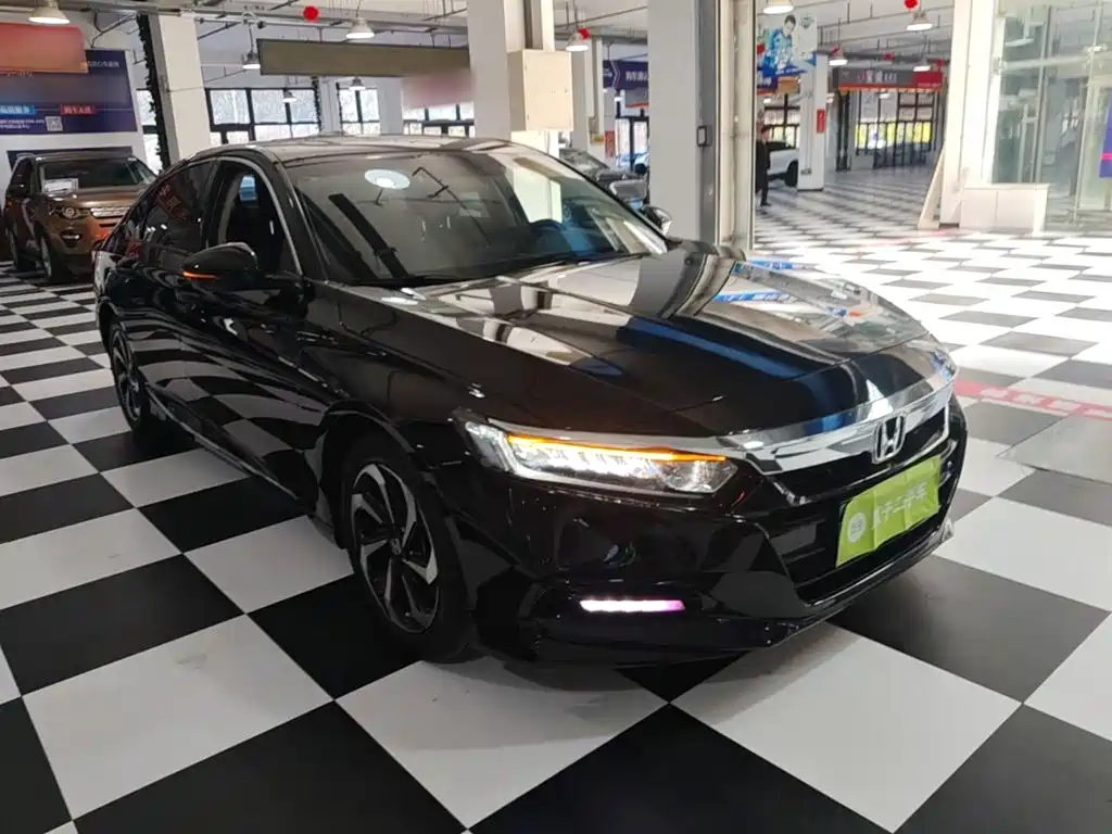 Honda Accord — фото 4