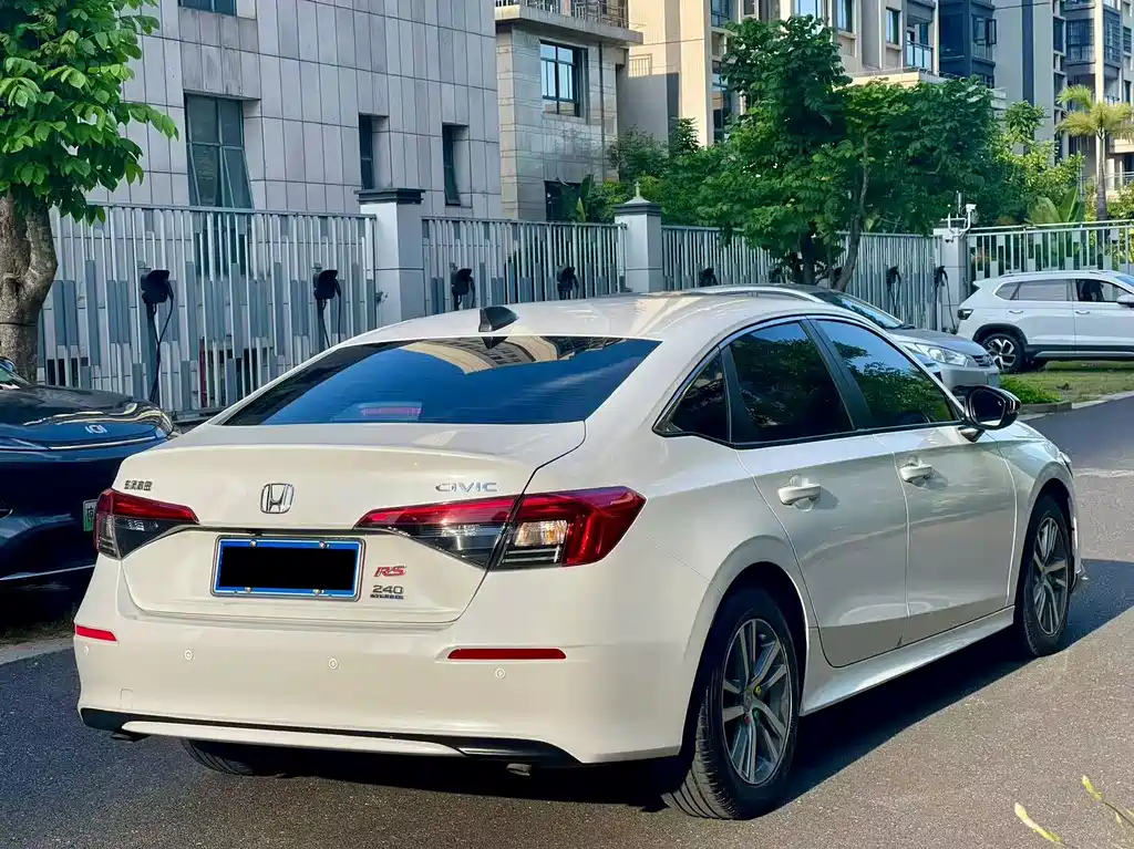Honda Civic — фото 9