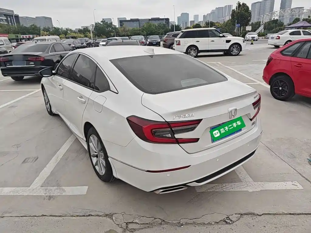 Honda Accord — фото 5