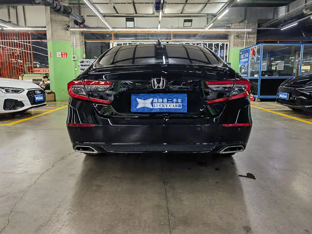 Honda Accord — фото 5