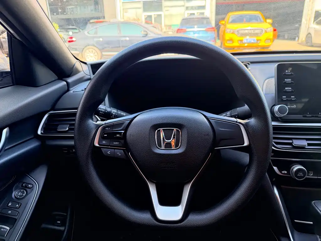 Honda Inspire — фото 10