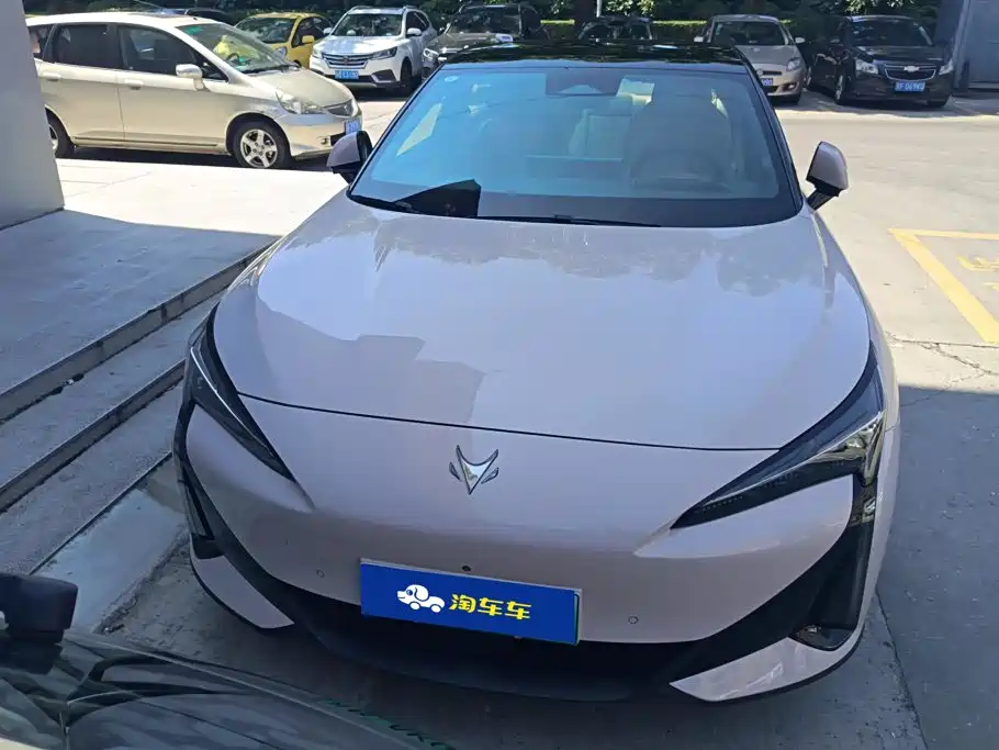 ARCFOX Alpha S5 — фото 2