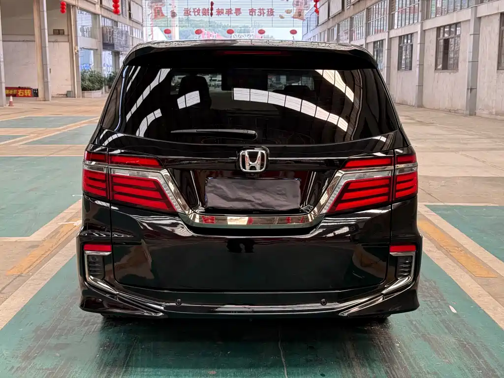 Honda Elysion — фото 4