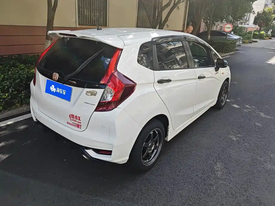 Honda Fit — фото 3