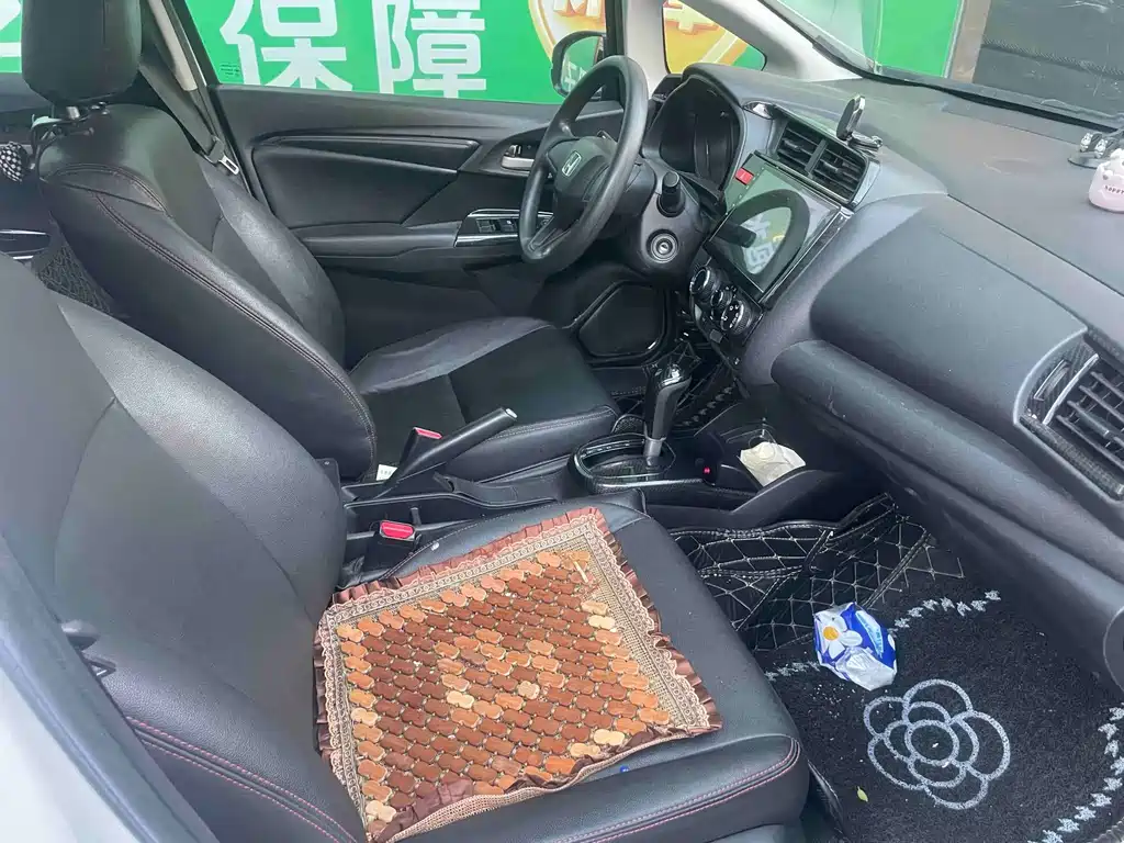 Honda Fit — фото 5