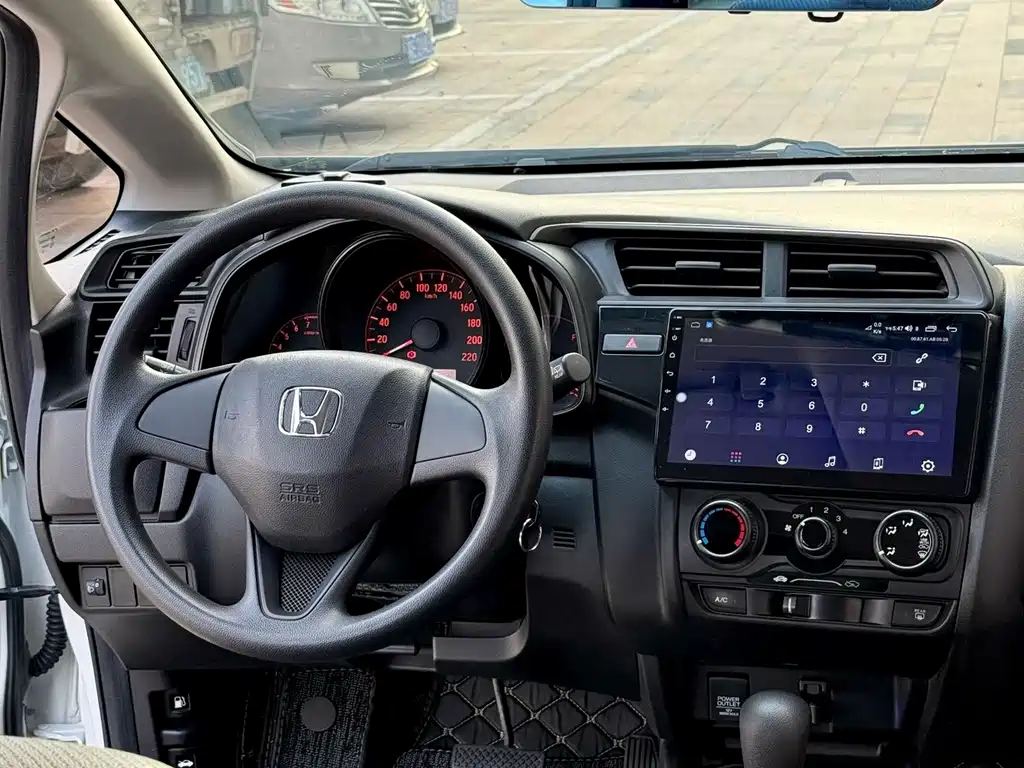 Honda Fit — фото 3