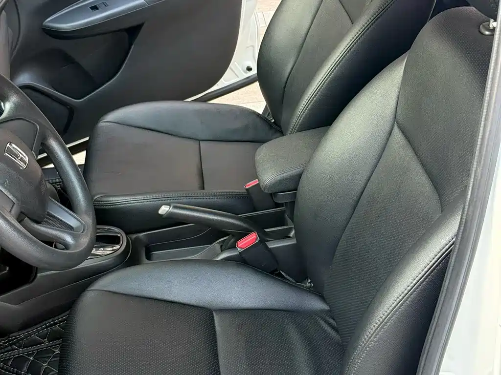 Honda Fit — фото 4