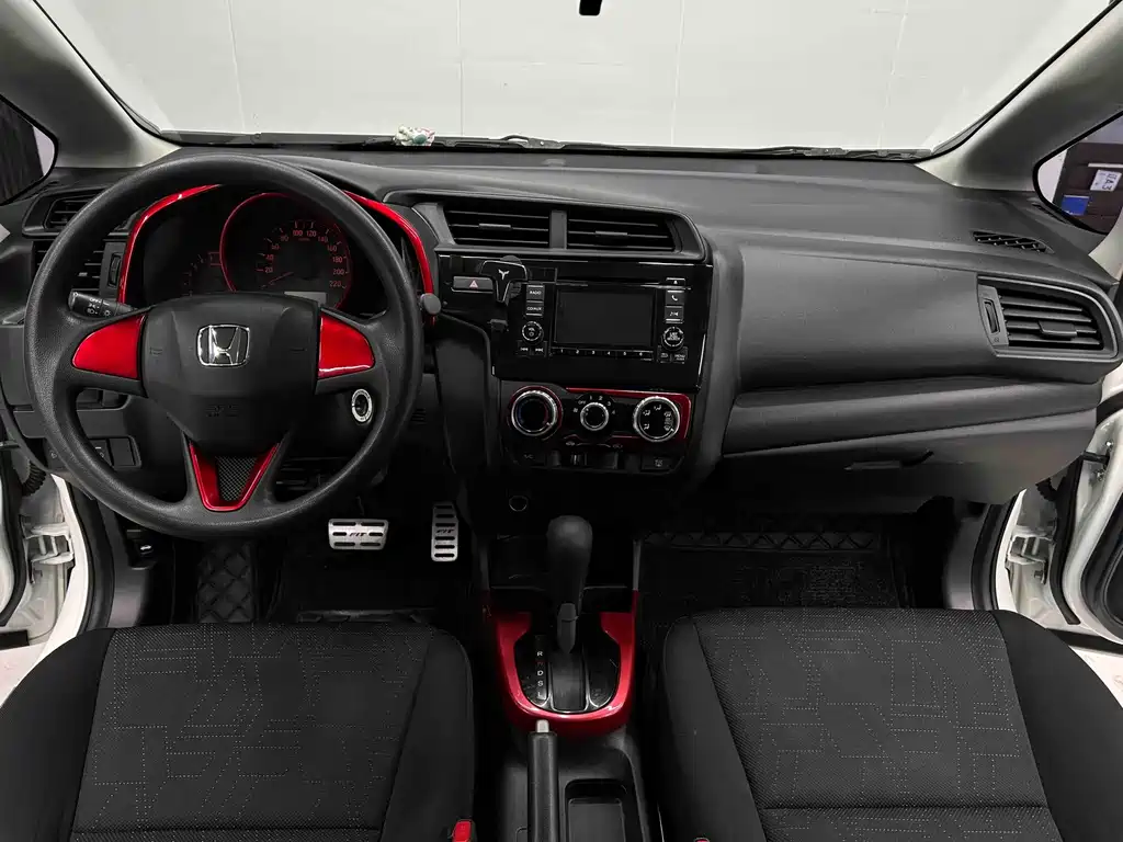 Honda Fit — фото 8