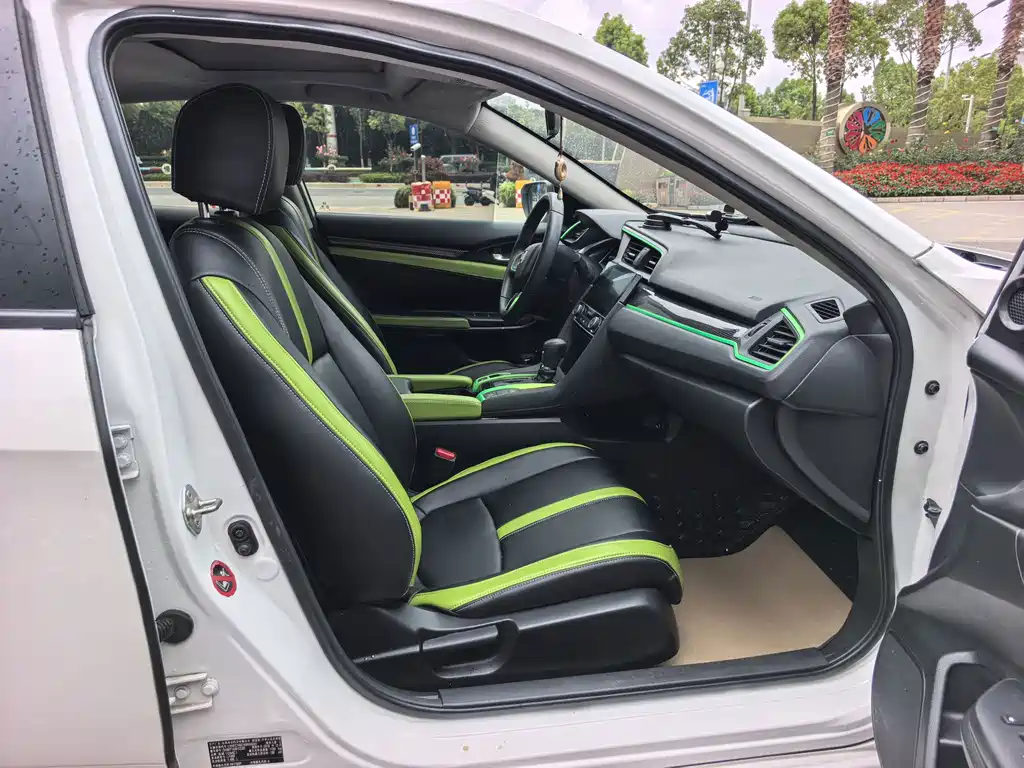 Honda Civic — фото 7