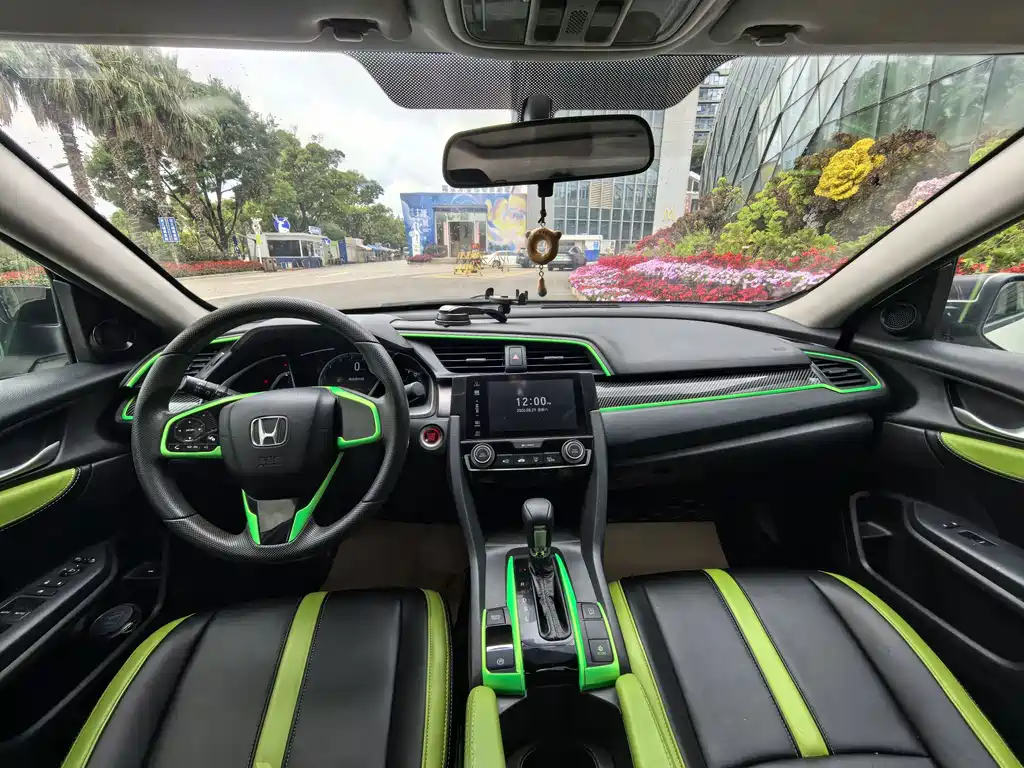 Honda Civic — фото 8