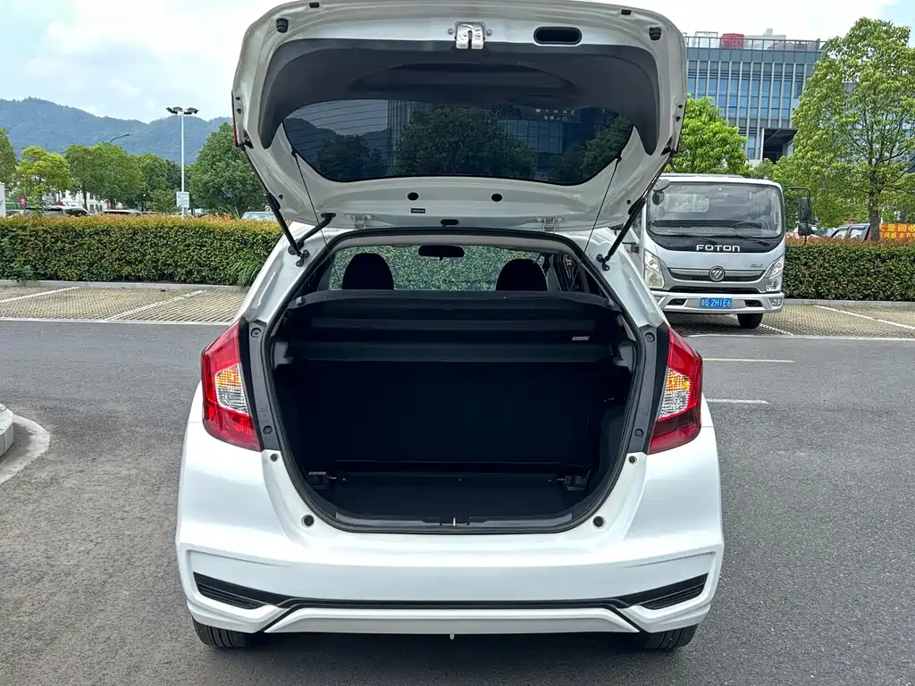 Honda Fit — фото 14
