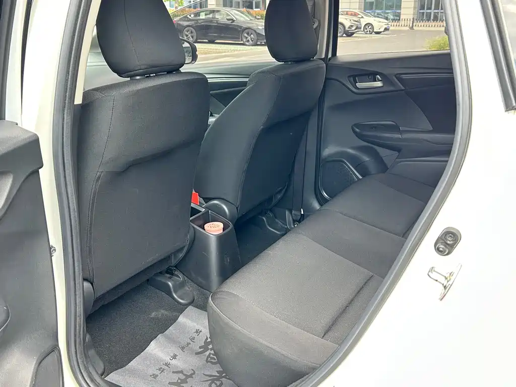 Honda Fit — фото 6