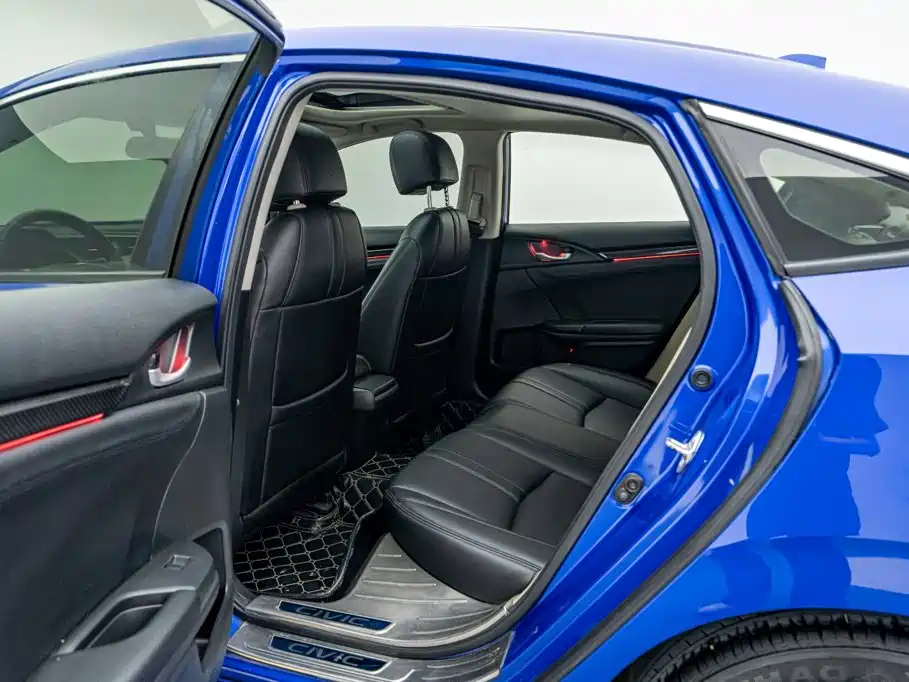 Honda Civic — фото 16