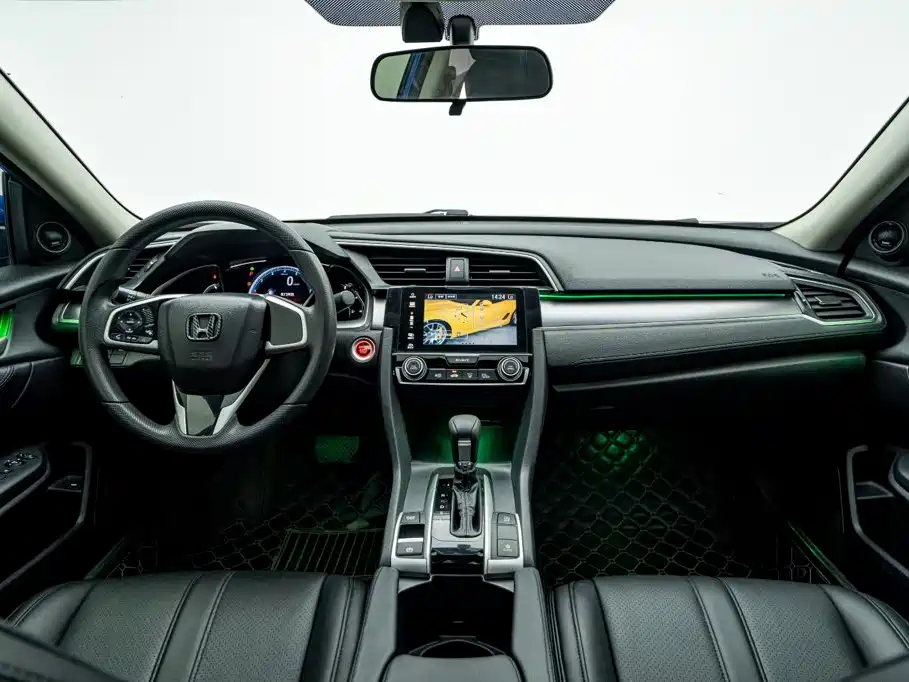 Honda Civic — фото 18
