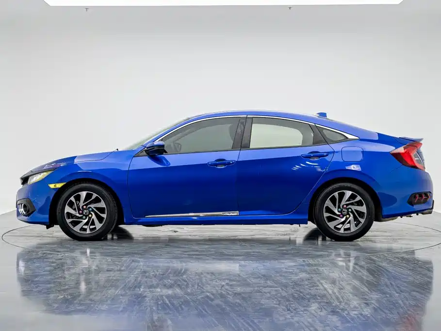 Honda Civic — фото 34