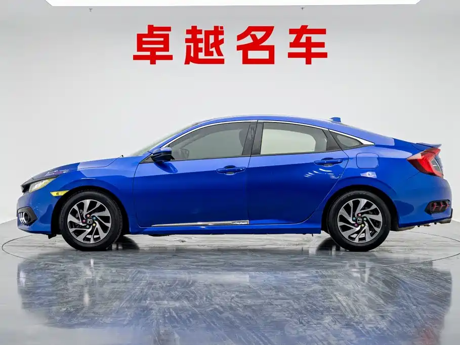Honda Civic — фото 7