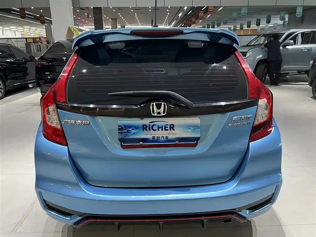 Honda Fit — фото 6