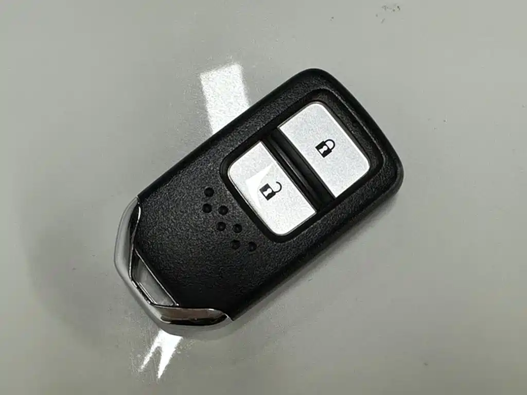 Honda Fit — фото 15
