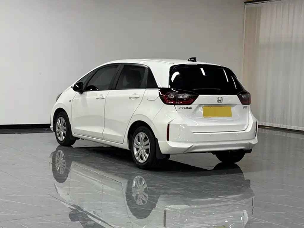 Honda Fit — фото 4
