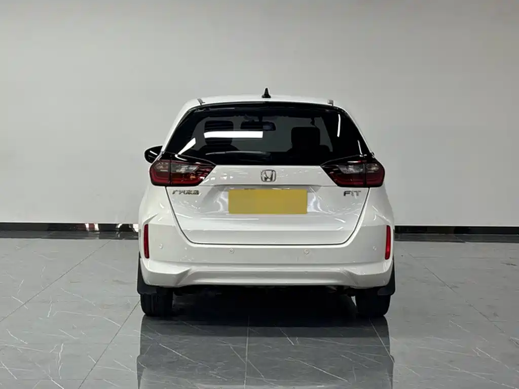 Honda Fit — фото 5