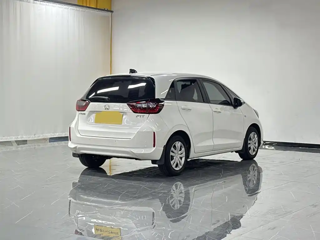 Honda Fit — фото 6