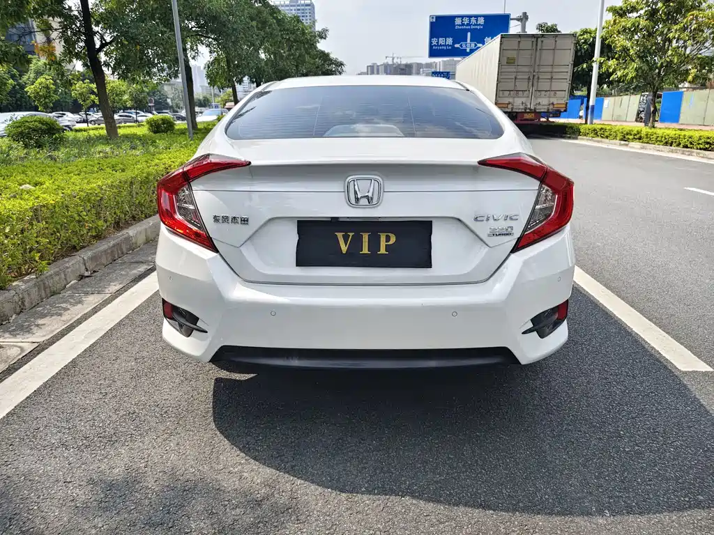 Honda Civic — фото 14