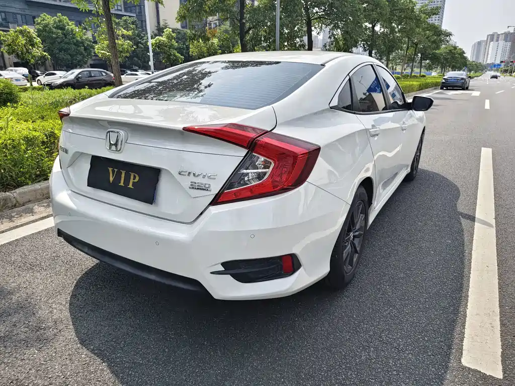 Honda Civic — фото 15